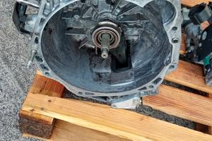 CAMBIO SUZUKI JIMNY 1,5 DCI ANNO 2010 TIPO MOTORE 