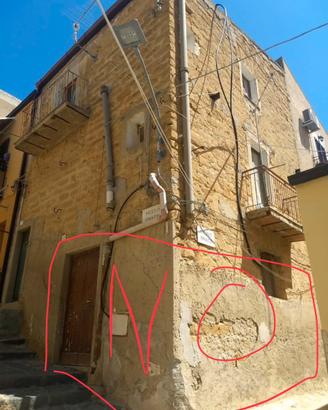 Casa indipendente su due piani in centro Agrigento