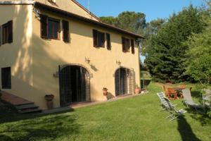 Casa con terreno o giardino