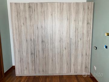 Armadio quattro ante