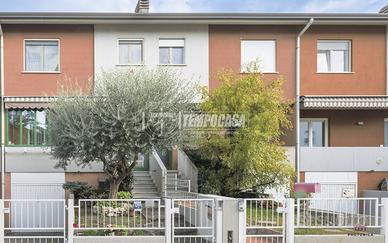 VILLA A SCHIERA CON CORTE PRIVATA A ZOLINO!!! RIF