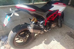 Ducati Hypermotard 821 SP