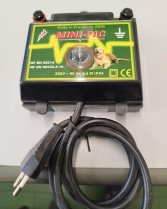 Elettrificatore per recinti animali 230v