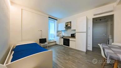 2 LOCALI A CIVITANOVA MARCHE