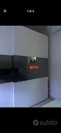 Armadio a specchio con tv