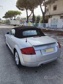 Audi TT roadster quattro