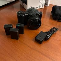 Sony Zv E10 vlogcam + kit ottico 18-40mm + accesso