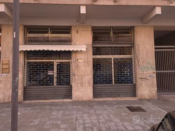 ? Locale commerciale in pieno centro a Cosenza - V