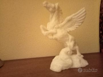 cavallo alato alabastro volterra