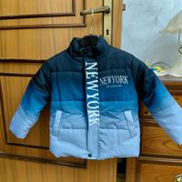 Giubbotto sulle sfumature di blu 