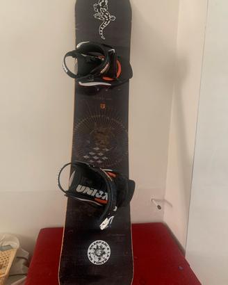 Snowboard con attacchi Union e custodia