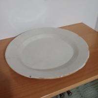 antico piatto in ceramica 
