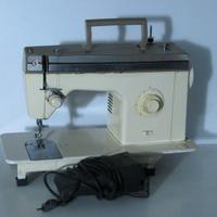 Macchina per cucire elettrica robusta SINGER 377