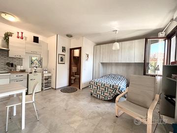 Monolocale con scoperto privato