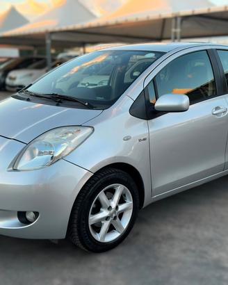 Toyota Yaris 1.4 D-4D 5 porte Sol