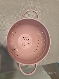 Scola pasta in metallo con cuoricini