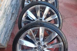 Cerchi in lega cromati