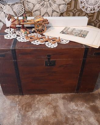 cassapanca in legno vintage
