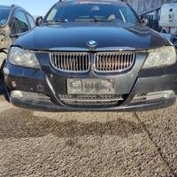 Paraurti anteriore BMW 330 del 2005