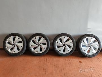 Cerchi  17  + pneumatici invernali vw Golf 8 