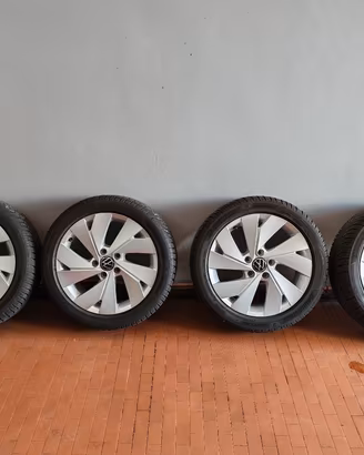 Cerchi  17  + pneumatici invernali vw Golf 8 