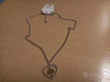 Collana con ciondolo a forma di cuore