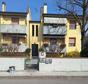 Immobile in asta di 114 m² con 3 locali e box auto