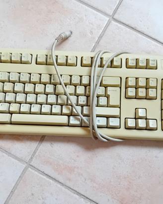 Tastiera per PC usata, connettore PS2