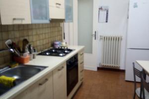 Pressi Viale M.Rapisarda basso trilocale arredato