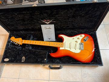 Fender Custom Shop Deluxe Stratocaster – 2010