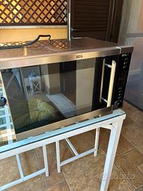 Forno a microonde AEG