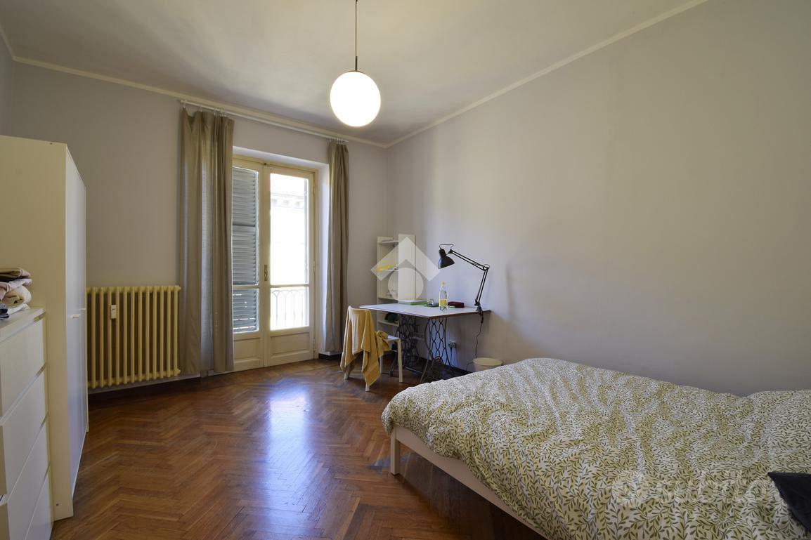 4 LOCALI A TORINO - Altro
