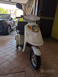 Scooter Elettrico per Anziani a 4 Ruote 550€ trat.