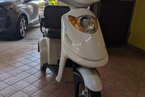 Scooter Elettrico per Anziani a 4 Ruote 550€ trat.