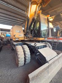 ESCAVATORE GOMMATO CAT 313