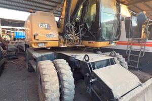ESCAVATORE GOMMATO CAT 313