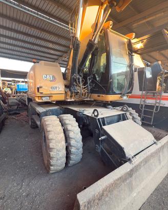 ESCAVATORE GOMMATO CAT 313
