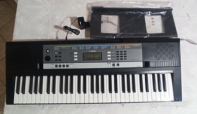 Tastiera Yamaha YPT240