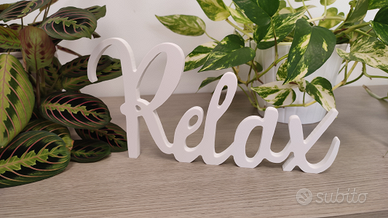 Scritta Relax da arredamento in PVC bianco 30 cm