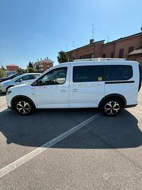 Ford Grand Tourneo Connect 2.0 EcoBlue 7 Posti