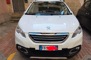 Peugeot 2008 Aprile 2016