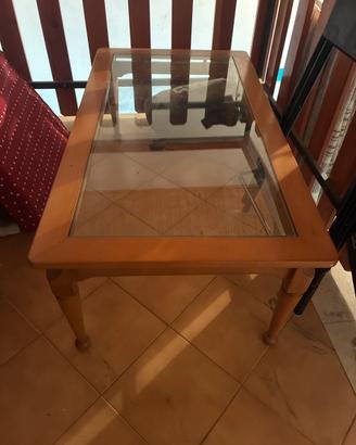 Tavolino da caffe in legno e vetro