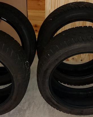 Gomme invernali 225/45 R17 quasi nuove 500L