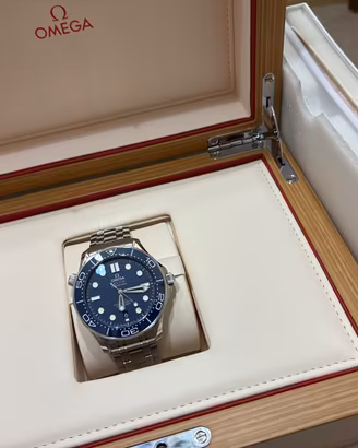 Omega Seamaster Diver 300m blu nuovo
