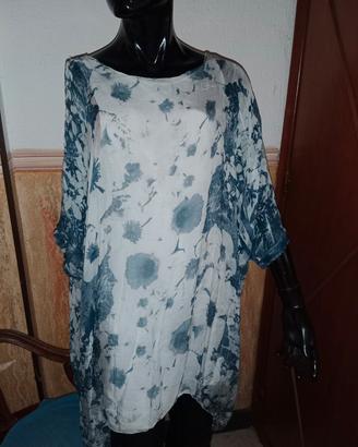 blusa a fiori molto ambia