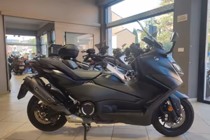 Yamaha T Max 560