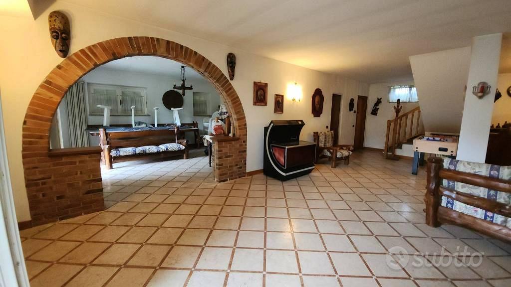 House in Oleggio, Loreto, Borzighella - Altro