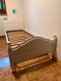 Strutture letto in legno massiccio