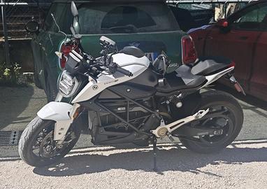 ZERO Motorcycles S (2024) - 14.4 kWh - Patente B /