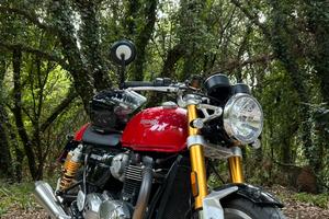 Triumph Thruxton 1200 R